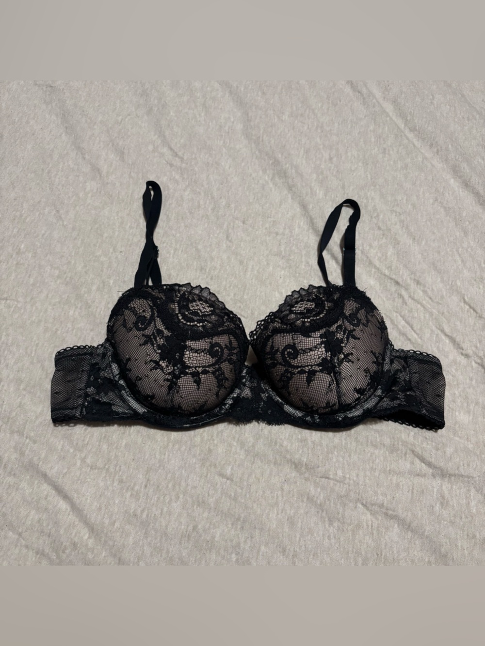 Victoria’s Secret lined Demi size 34B women’s bra
